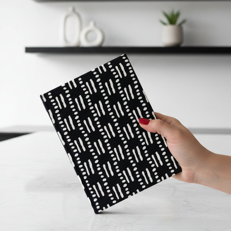 Cotton Bound Notebooks 20x15cm - 96 pages - Black Dots & Dashes